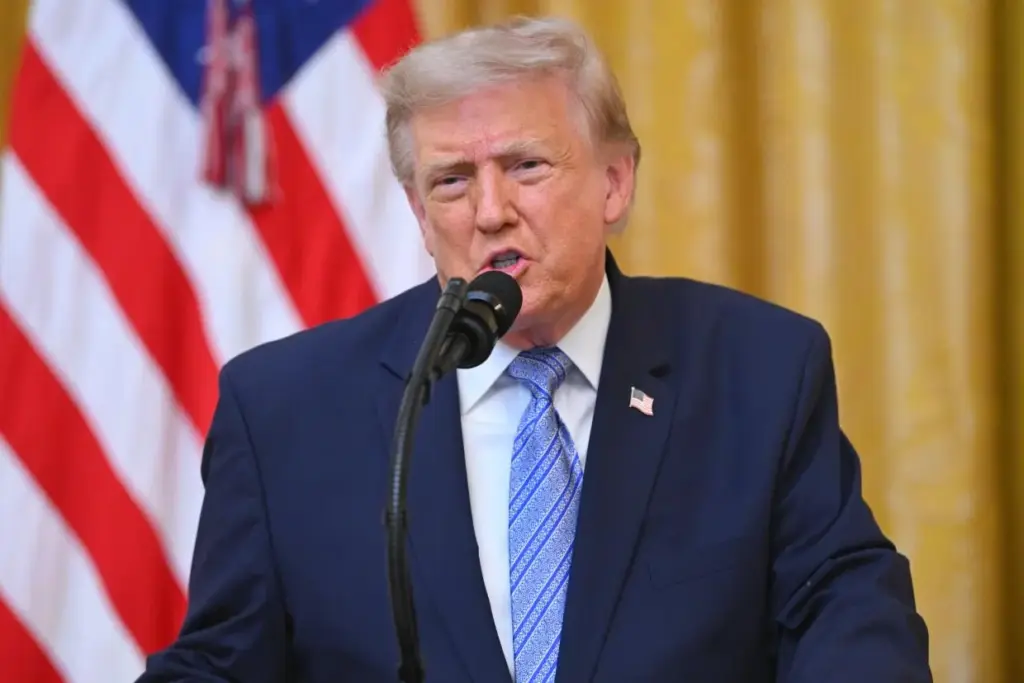 Donald Trump rendeletet írt alá a születési jogon járó állampolgárság korlátozásáról