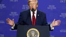 Donald Trump: Aknamentesítették a Hormuzi-szoros vízi útvonalát