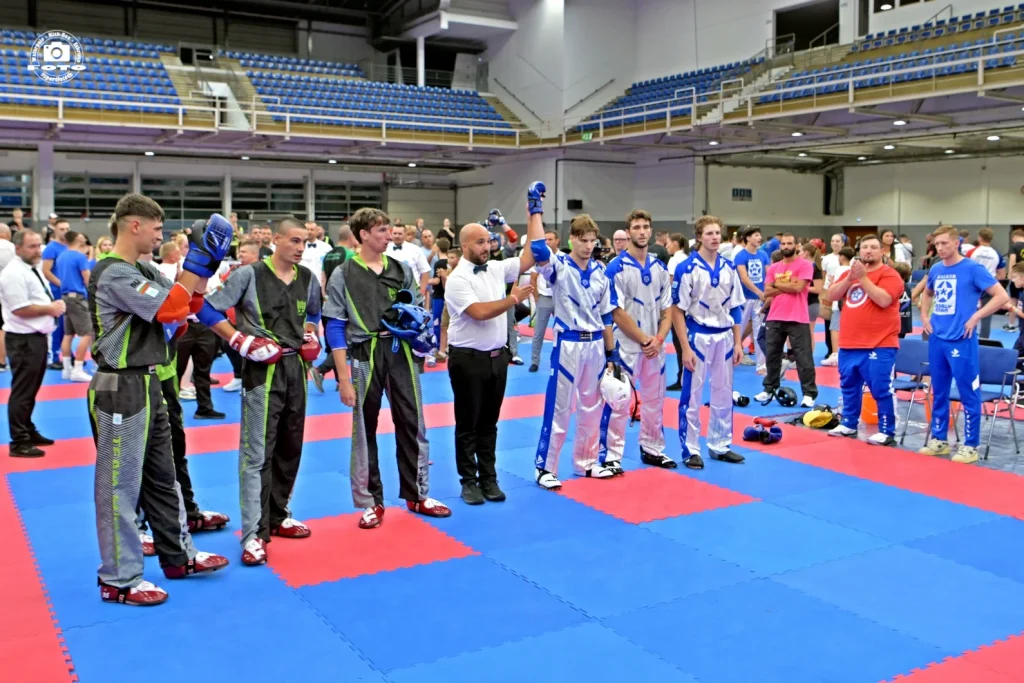 Pointfightingos csapatarannyal kezdődött a budapesti kick-box világkupa