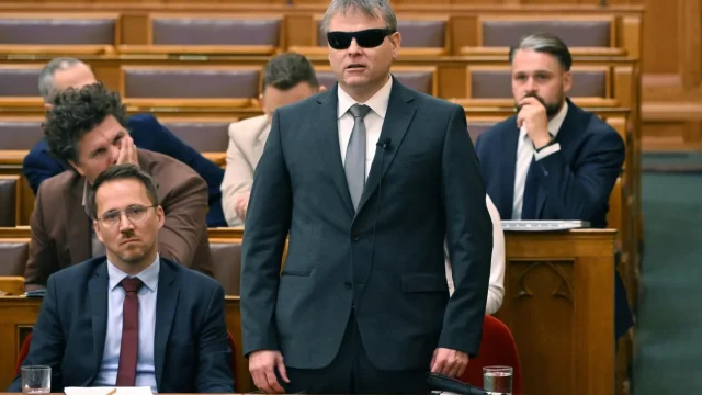 Hétfőn érkezik az iskolakezdési támogatás első részlete és a szeptemberi családi pótlék