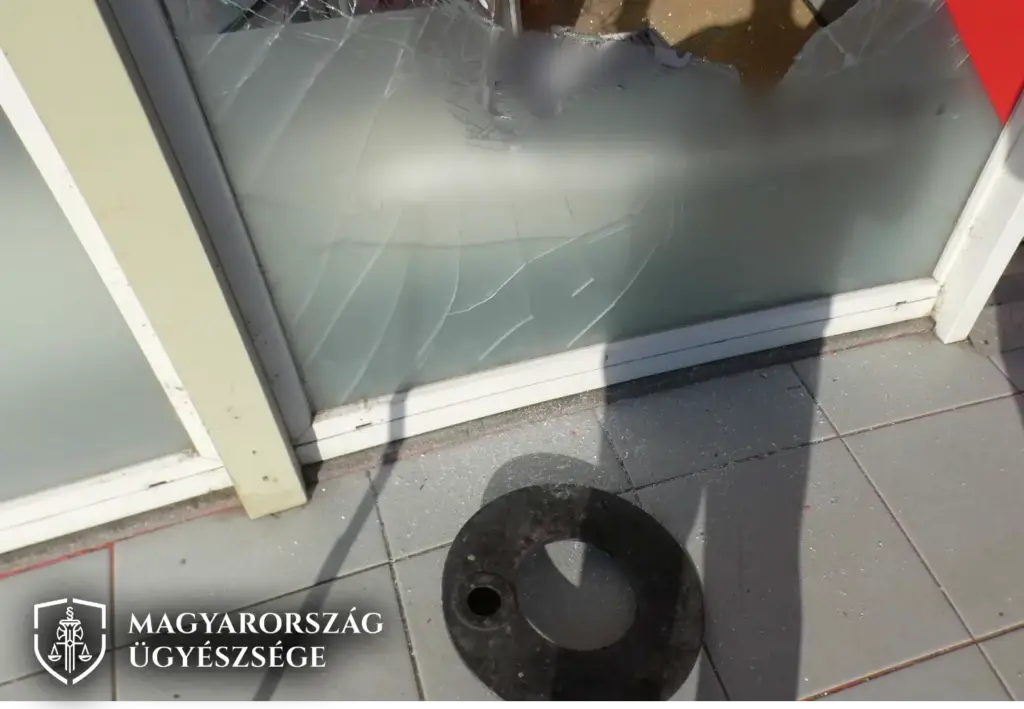 Bíróság elé állították az egri belvárost megrongáló férfit