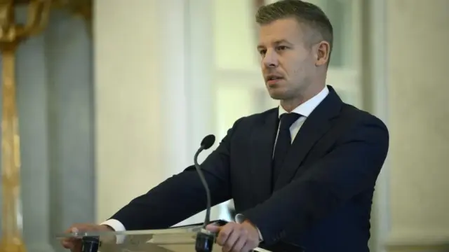 Magyar Péter a dezinformációk megakadályozását kérte a frakcióvezetőktől