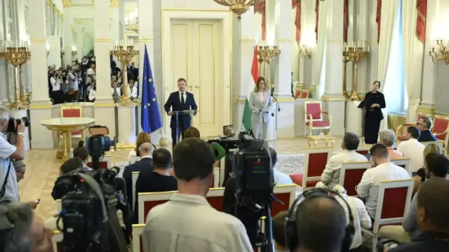 Magyar Péter a nemzeti összefogás fontosságáról beszélt a válsághelyzetben