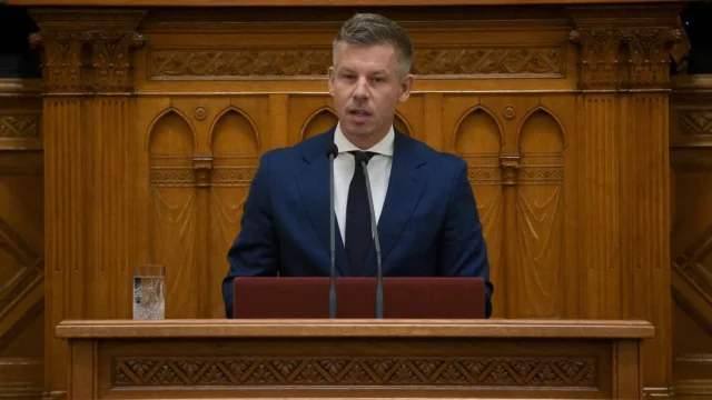 Magyar Péter: Gyorsabban és olcsóbban haladnak a paksi munkálatok