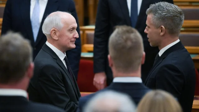 Magyar Péter köszöntötte Baka Andrást hivatalba lépése alkalmából