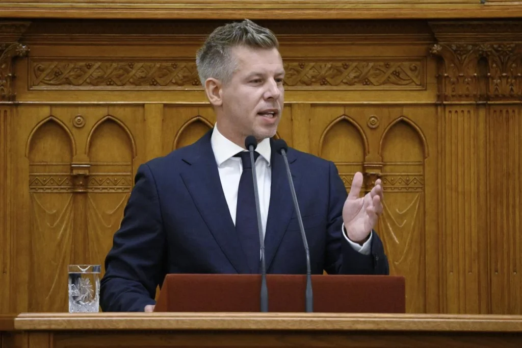 Magyar Péter: közpénzt szivattyúzó rendszert épített ki az Orbán-kormány