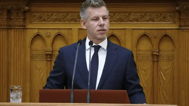 Magyar Péter: le kell zárni a vízmegtartással és az atomenergiával kapcsolatos tabukat