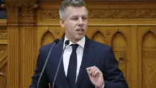 Magyar Péter: megkezdődött a dunai fenékküszöb építése Paksnál