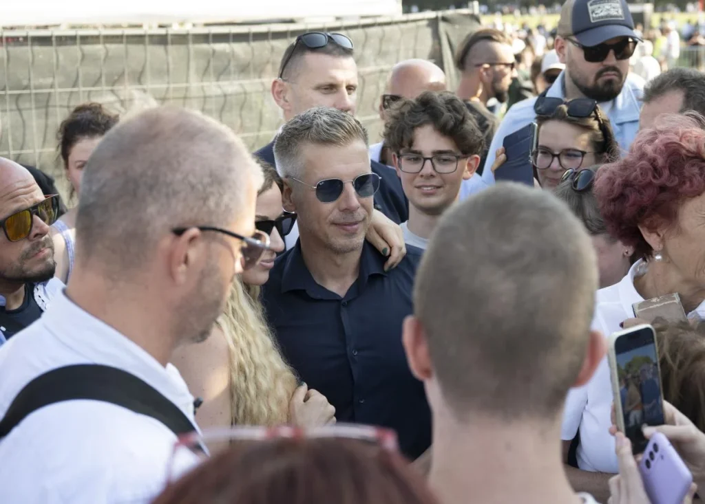 Magyar Péter: Nem vallottunk szégyent a kormányzás első száz napjában