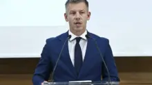 Magyar Péter Paksnál tájékozódott a Duna vízszintjének emelését célzó munkálatokról