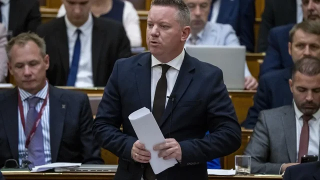 Magyarország tűzoltókkal és speciális járművekkel segíti a szerbiai erdőtüzek oltását