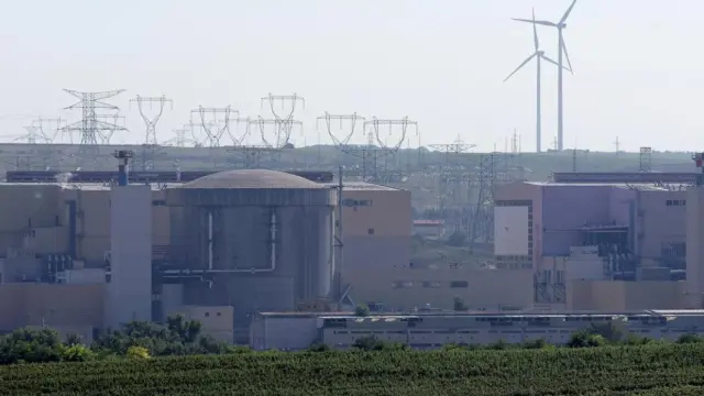 Megkezdődött a cernavodai atomerőmű kettes blokkjának leállítása