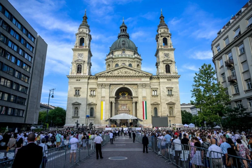Mohos Gábor: Szent István az örökkévalóság távlatában látta népe jövőjét