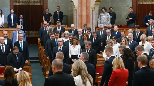 Parlamenti napirend előtti felszólalások: államfőválasztás és nemzetpolitikai viták