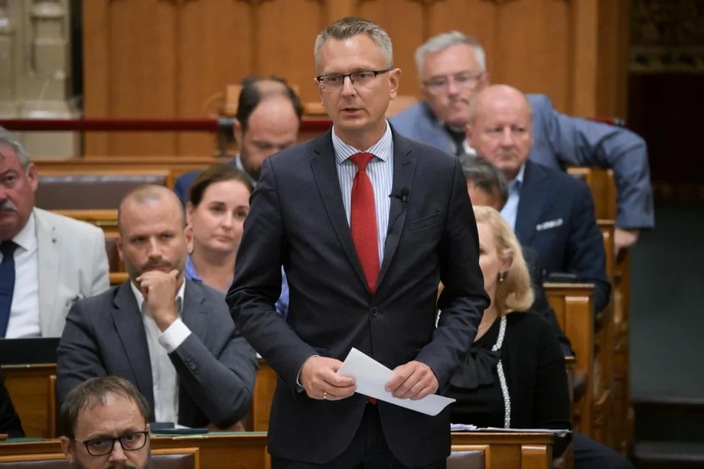 Parlamenti vita a paksi atomerőmű körüli vízügyi munkálatokról