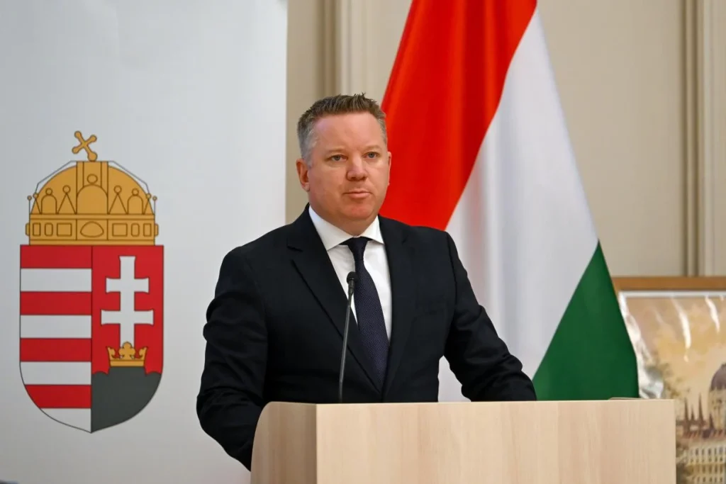 Pósfai Gábor: a magyar államnak vissza kell szereznie az emberek bizalmát