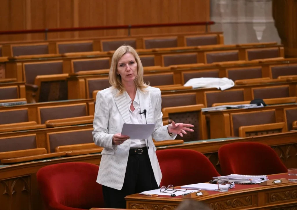 Szakképzési és igazságügyi törvényjavaslatokat vitatott meg a parlament