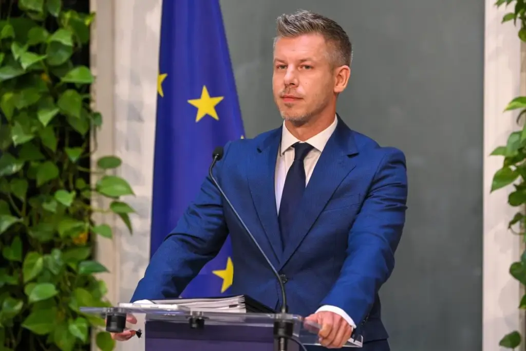 Szeptember 15-től csökken a tűzifa áfája
