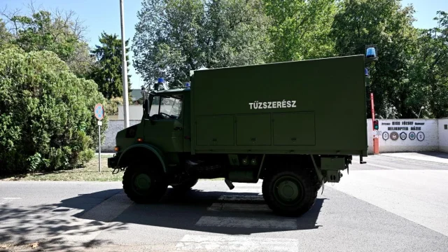 Szolnokon gyulladt ki egy Gripen vadászgép a leszállást követően
