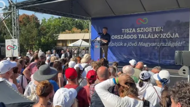 Magyar Péter: Két év alatt épült fel a Tisza Szigetek közössége
