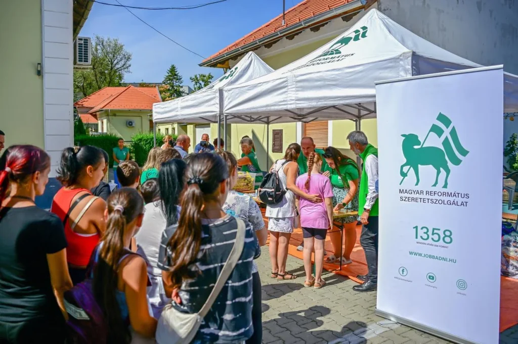 1321 diák tanévkezdését segíti a Magyar Református Szeretetszolgálat