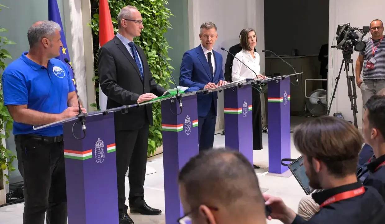 Több mint hatmilliárd forintból épül meg a paksi fenékküszöb a Dunán