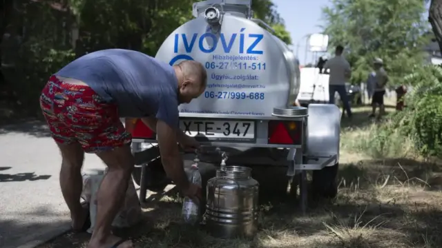 Több száz településen korlátozzák a vízfogyasztást a tartós kánikula miatt