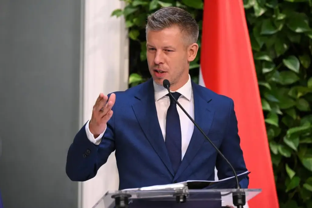 Tűz ütött ki a Mol pozsonyi finomítójában