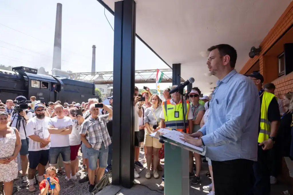 Vitézy Dávid: az a cél, hogy minden újranyitott vasútvonal jobb szolgáltatást nyújtson