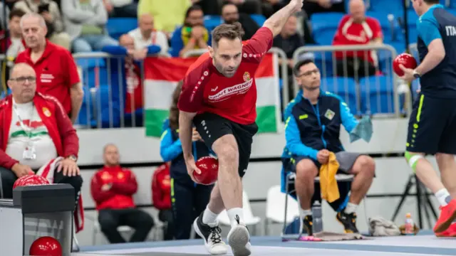 Teke – Nagyszabású edzőtovábbképző!