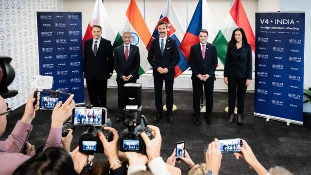 New Yorkban tárgyaltak a V4-ek az indiai külügyminiszterrel