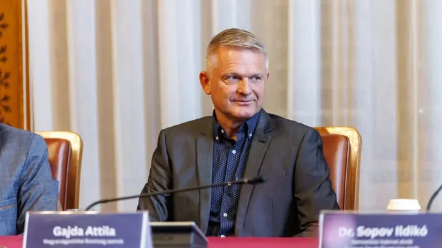 Rendszeres egyeztetéseket sürget a Magyarságpolitikai Bizottság