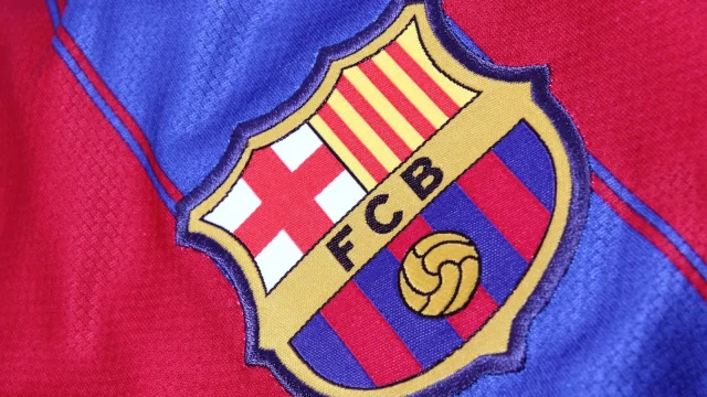 Az FC Barcelona az utolsó pillanatban igazolna középhátvédet