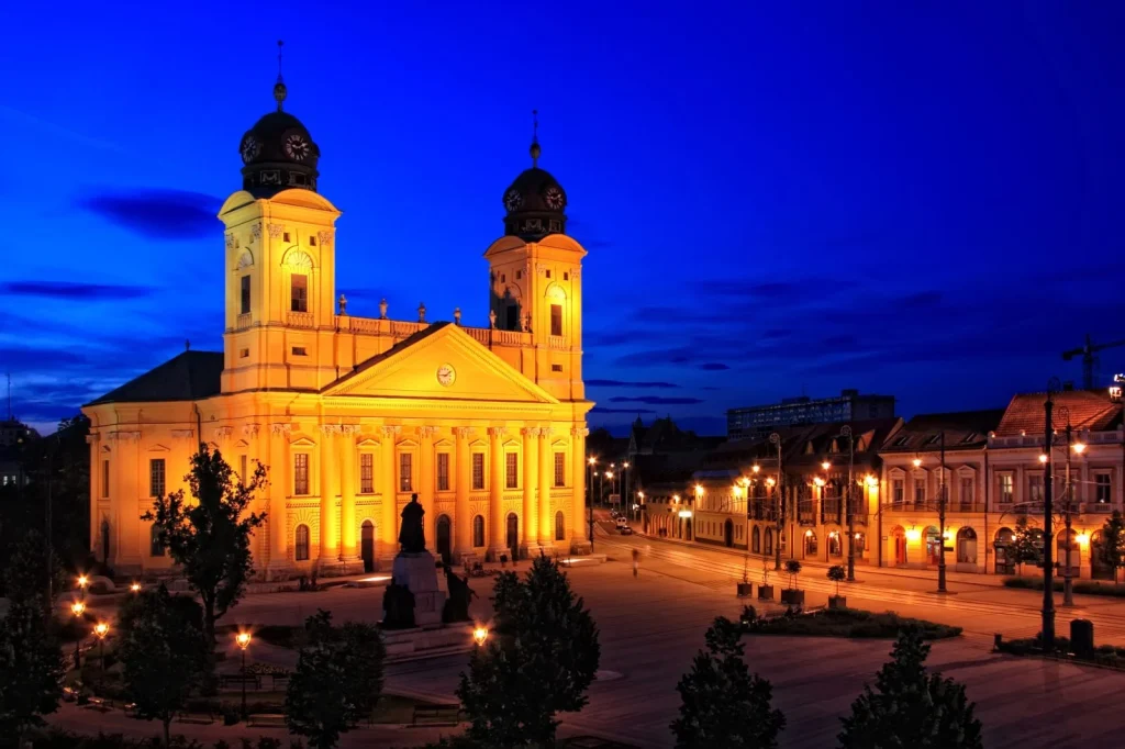 Templomok éjszakája: három vezetett túra várja az érdeklődőket Debrecenben