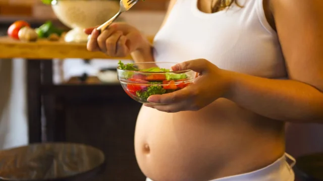 Zöldségek fogyasztása várandósság alatt: mire figyeljenek a kismamák?