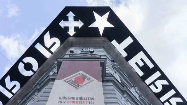 A Terror Háza Múzeum újranyitását és a főigazgató visszahelyezését követeli a Fidesz