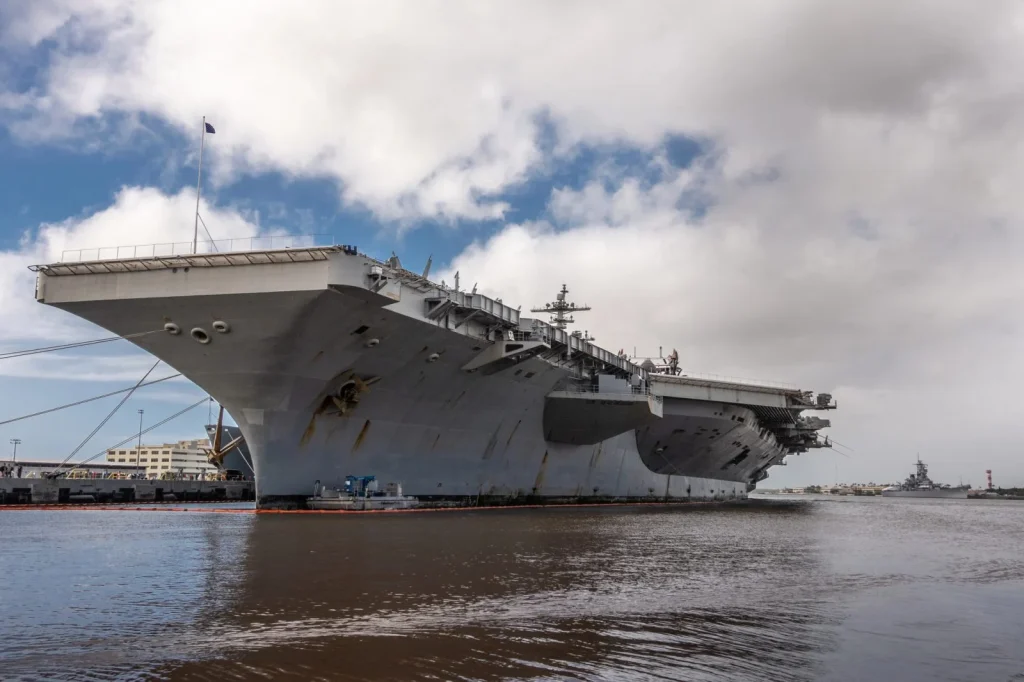 Rekordidő után Thaiföldön kötött ki az USS Abraham Lincoln repülőgép-hordozó