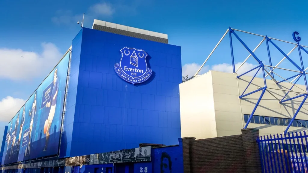 Káosz az Evertonnál: a szurkolók fellázadtak a vezetőség ellen