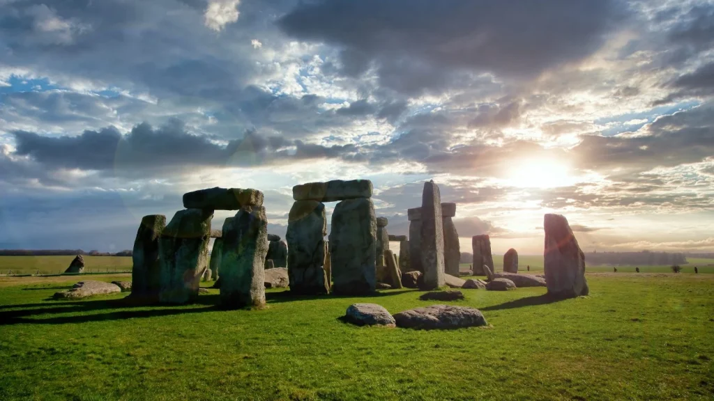 Stonehenge hattonnás oltárköve gleccserek és emberi erőfeszítések által formált utat tett meg Skóciából