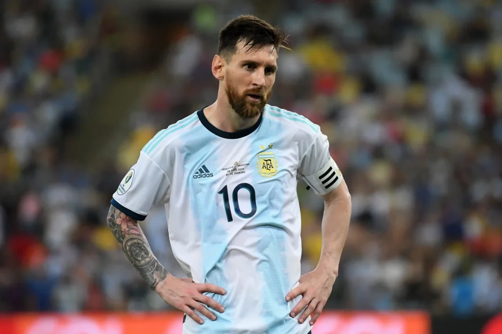 Visszavonult a válogatottól Lionel Messi, az argentinok legendája