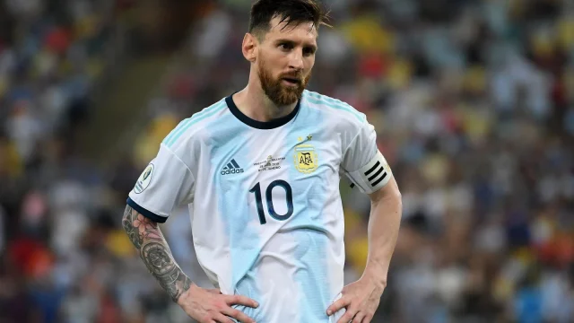 Visszavonult a válogatottól Lionel Messi, az argentinok legendája