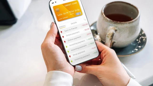 Jelentősen nőtt a mobilbanki átutalások aránya a második negyedévben
