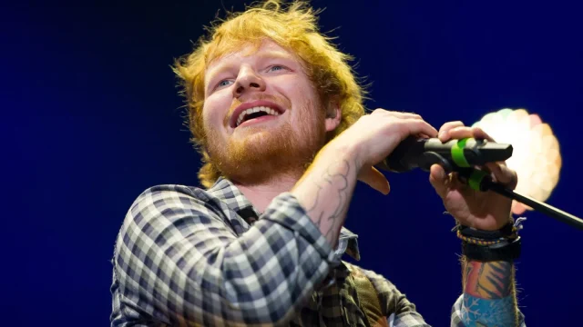 Tiltakozások közepette folytatódik Ed Sheeran amerikai turnéja