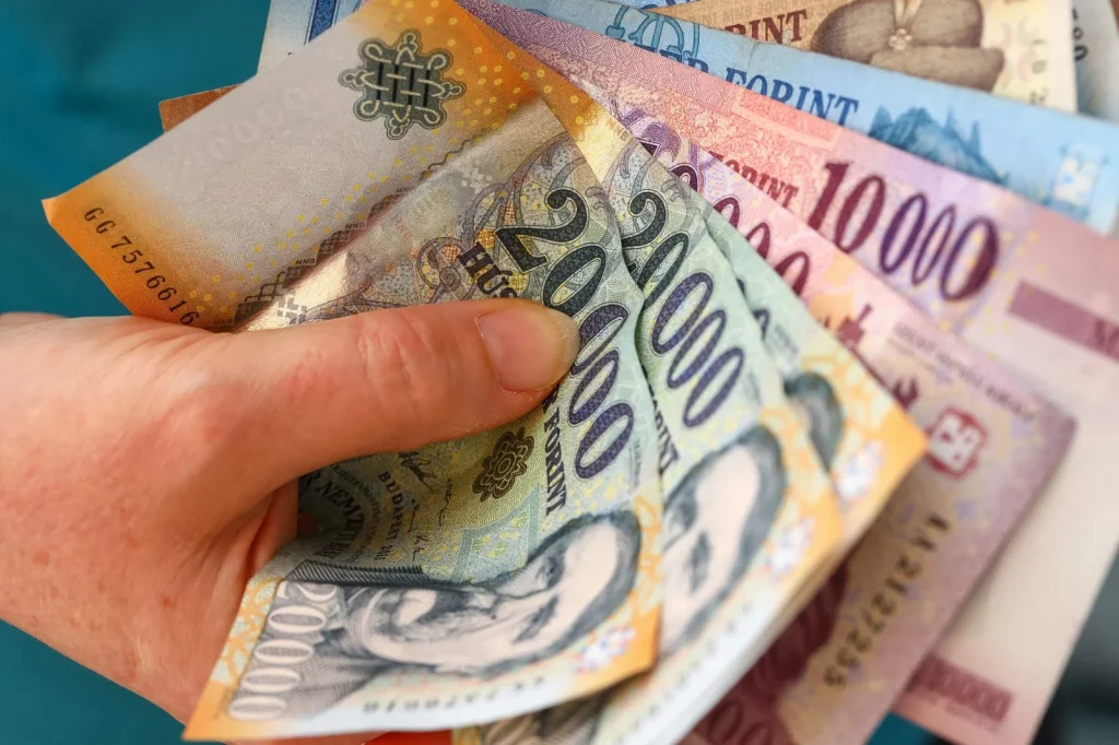 Hamarosan társadalmi egyeztetésre kerülhet az egymilliárd forint feletti vagyonadó tervezete