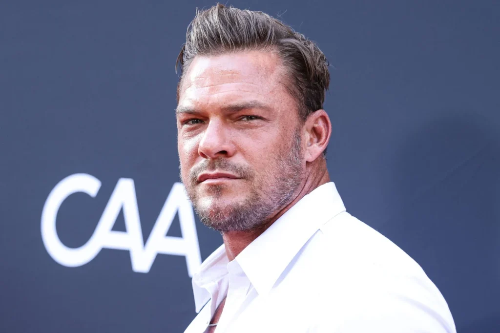 Alan Ritchson elárulta, miért maradt el a Die Trying című kötet adaptációja a Reacher sorozatban
