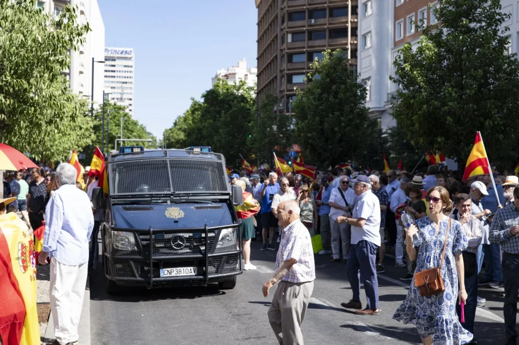 70 év után lakoltatták ki a hölgyet – tömegek tüntettek Madridban