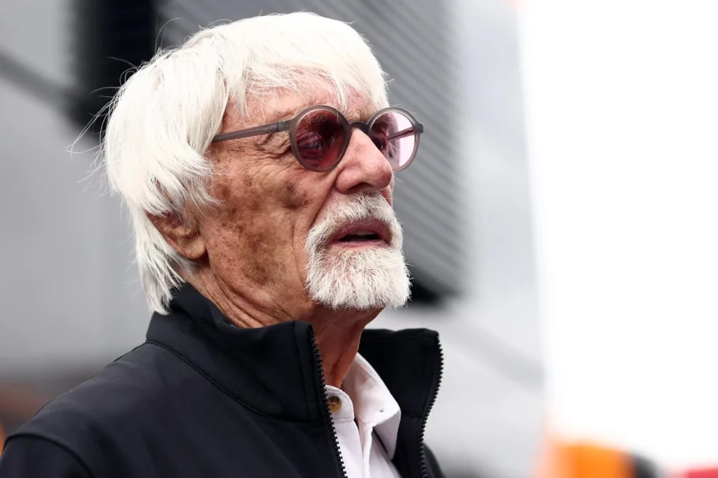 Sörétes puska miatt állították meg Bernie Ecclestone-t Portugáliában