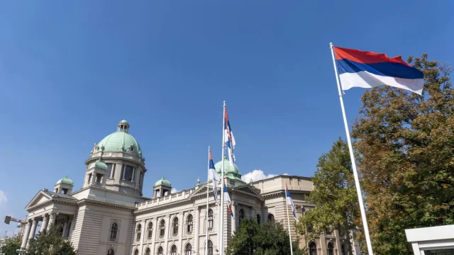 Október 25-re írta ki az előrehozott parlamenti választást a szerb elnök
