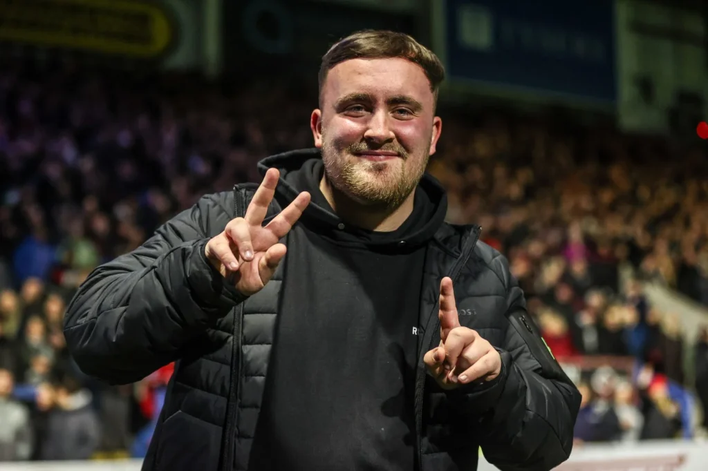 Bojkottal fenyegetőzik Luke Littler a darts-döntőn ért atrocitások miatt