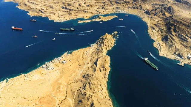 További kereskedelmi hajókat fordított vissza az Egyesült Államok az Irán elleni tengeri blokád részeként